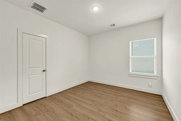 $2,300 | 1405 East 33rd Street, Unit A, Houston, TX 77022