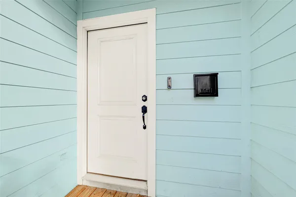 $2,300 | 1405 East 33rd Street, Unit A, Houston, TX 77022