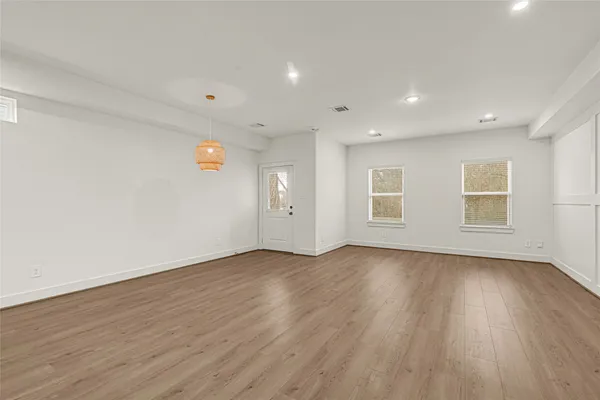 $2,300 | 1405 East 33rd Street, Unit A, Houston, TX 77022