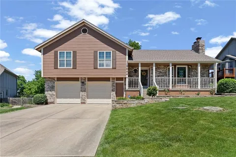 $375,000 | 1604 Southwest Jeffrey Court, Lee's Summit, MO 64081