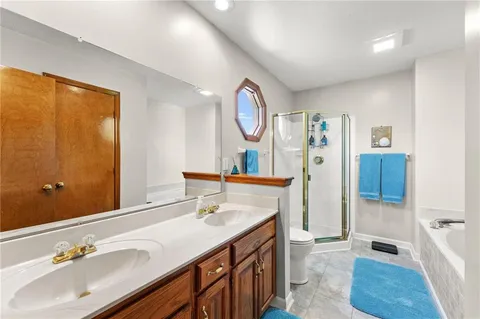 $375,000 | 1604 Southwest Jeffrey Court, Lee's Summit, MO 64081
