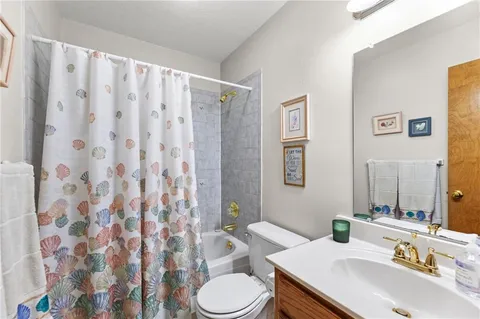 $375,000 | 1604 Southwest Jeffrey Court, Lee's Summit, MO 64081