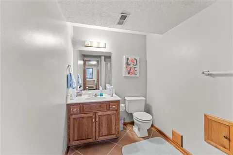 $375,000 | 1604 Southwest Jeffrey Court, Lee's Summit, MO 64081