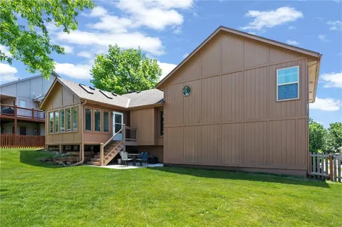 $375,000 | 1604 Southwest Jeffrey Court, Lee's Summit, MO 64081