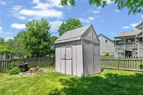 $375,000 | 1604 Southwest Jeffrey Court, Lee's Summit, MO 64081