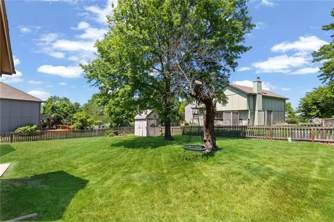 $375,000 | 1604 Southwest Jeffrey Court, Lee's Summit, MO 64081