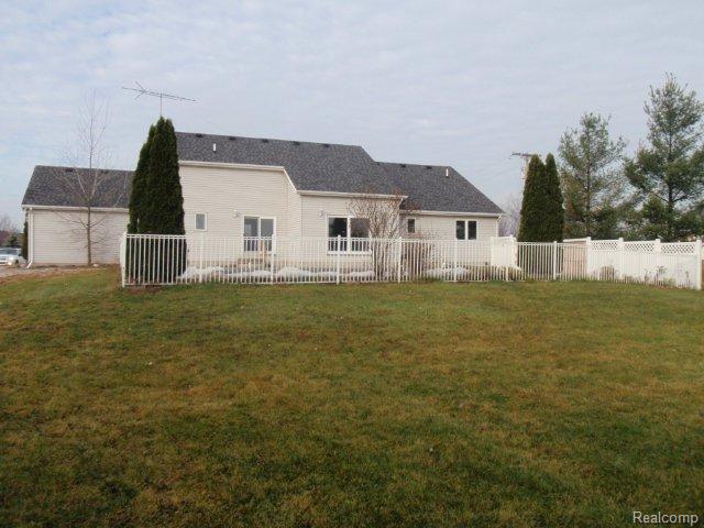 75360 True Road Armada, MI 48005 - Photo 4 of 19 PB120008 (1)