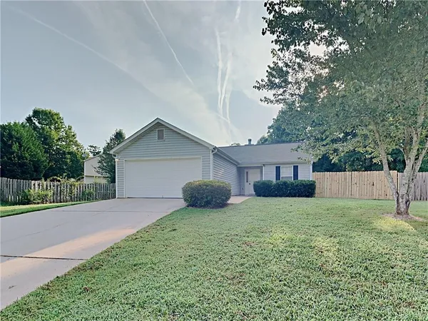 $1,725 | 276 Village Drive, McDonough, GA 30253