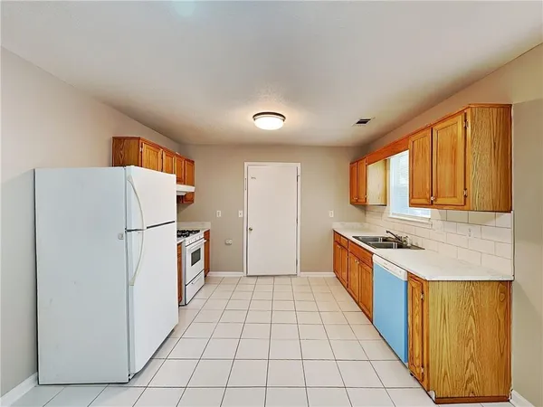 $1,725 | 276 Village Drive, McDonough, GA 30253