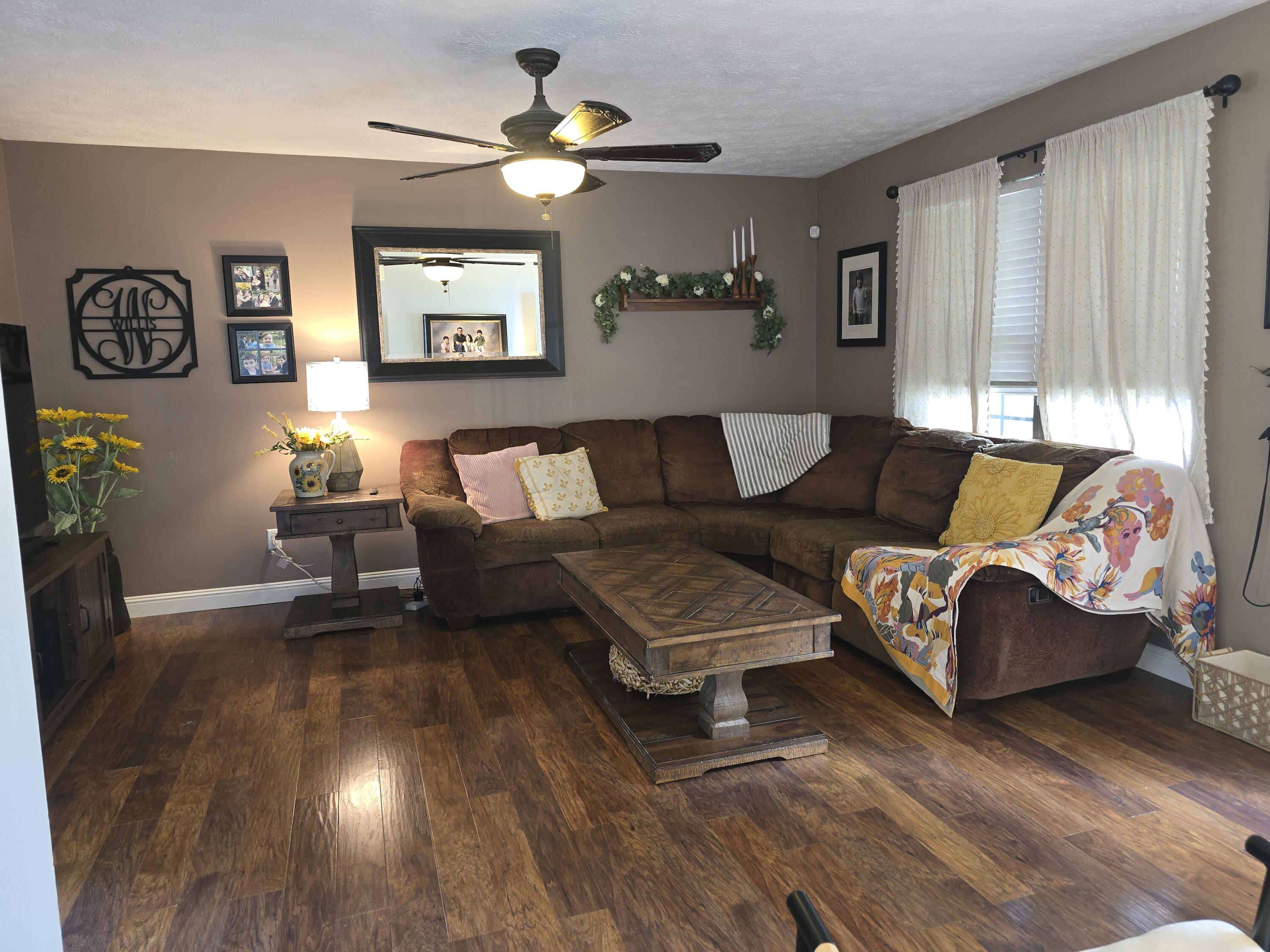 3465 Royal Wood Road Lexington, KY 40515 - Photo 3 of 20 3