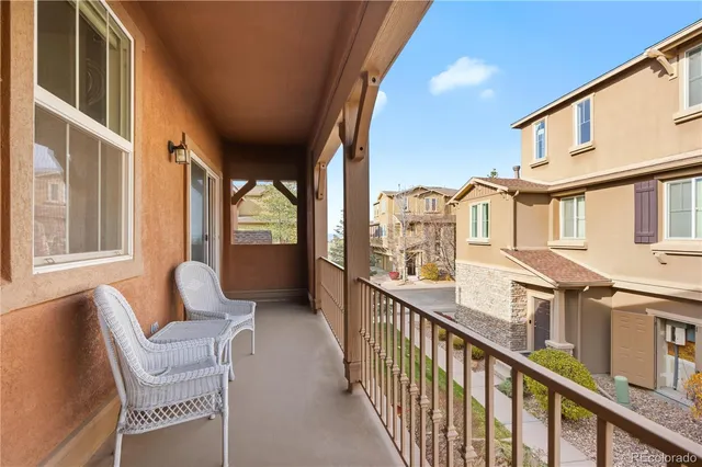 $470,000 | 3851 Stonebrush Drive, Unit 11B, Highlands Ranch, CO 80126
