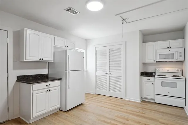 $1,300 | 3133 Chippewa Street, New Orleans, LA 70115