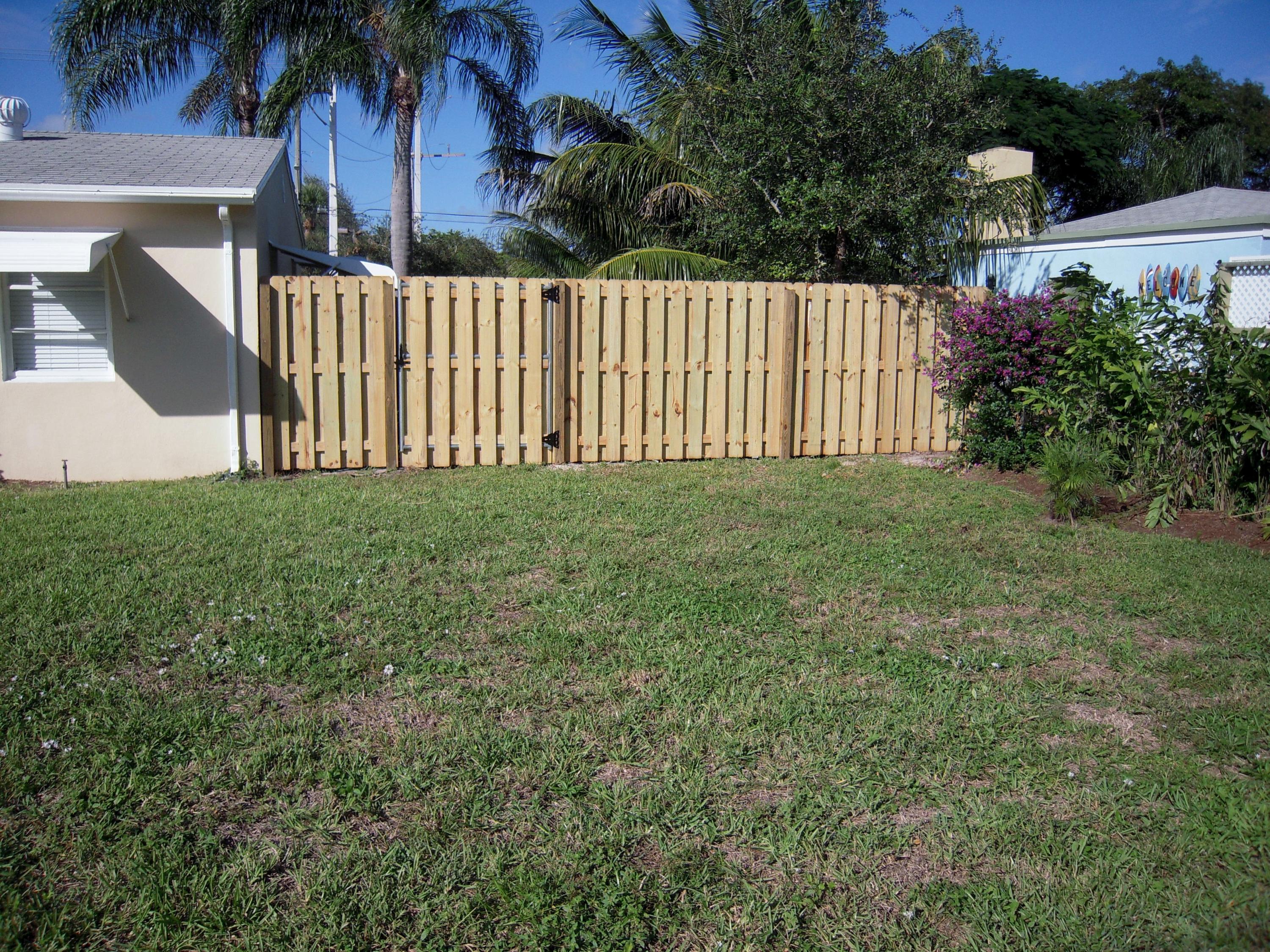386 Gregory Road West Palm Beach, FL 33405 - Photo 21 of 21 386 Gregory Back yard 006