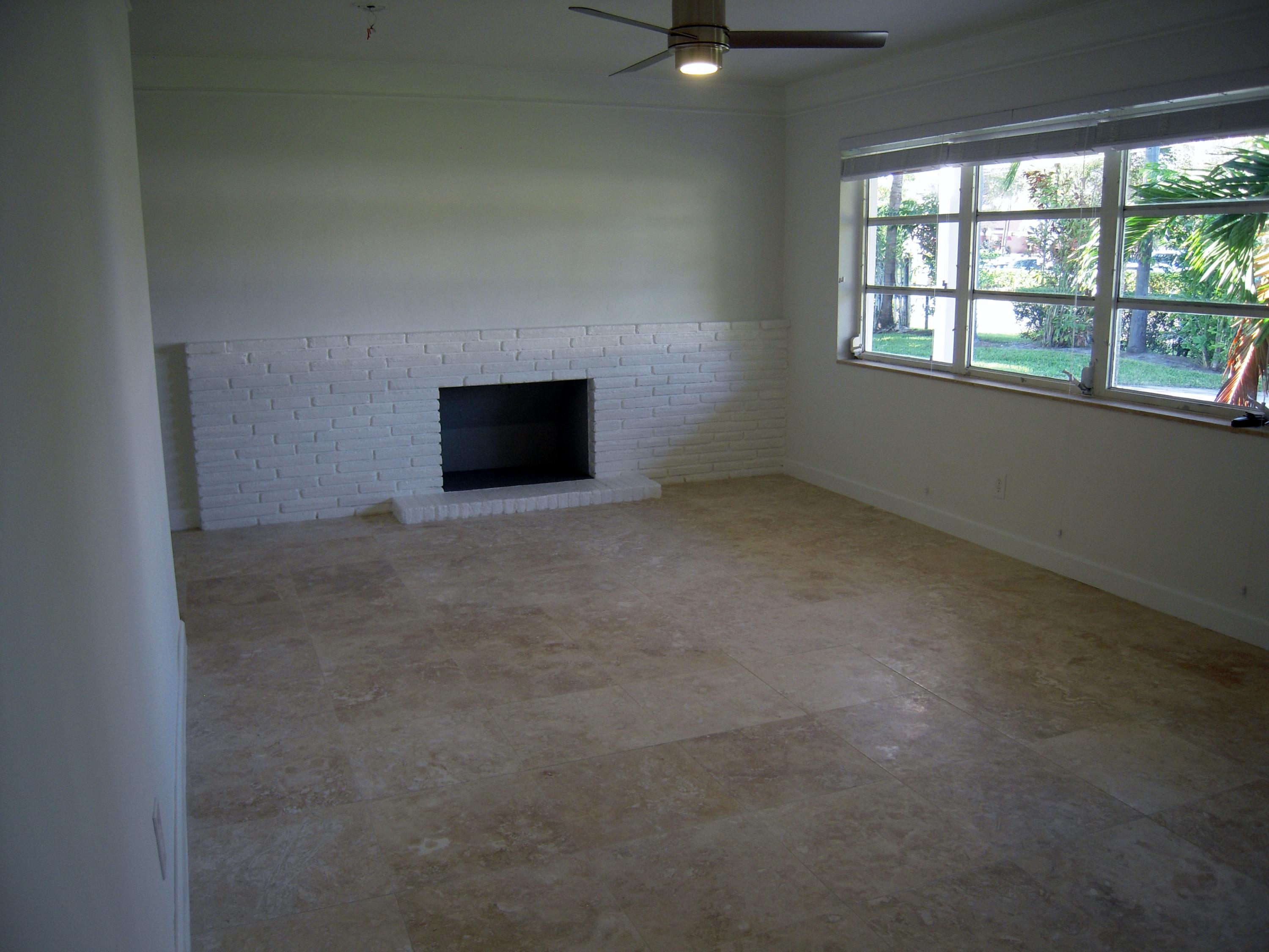 386 Gregory Road West Palm Beach, FL 33405 - Photo 4 of 21 010