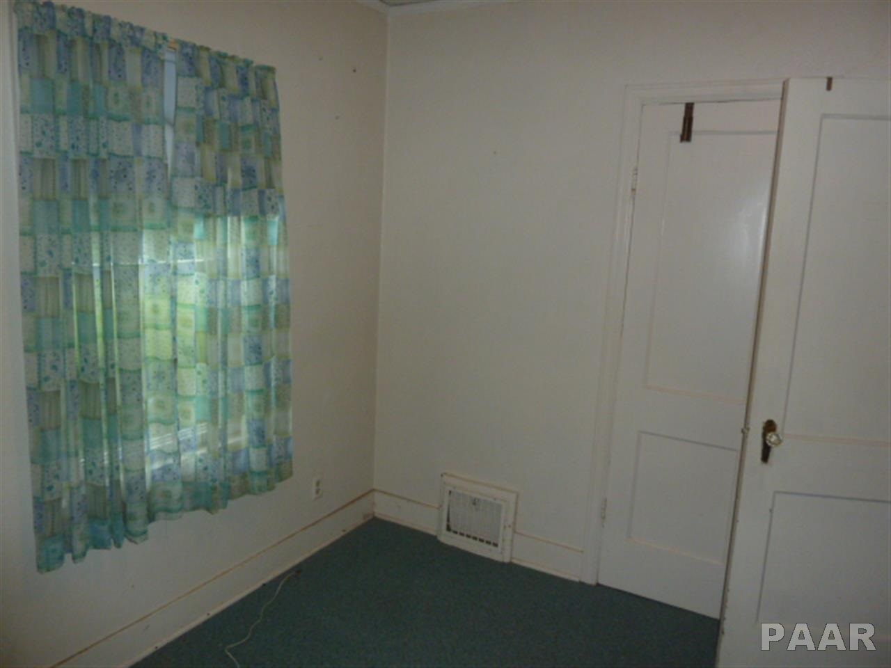 8707 North Picture Ridge Road Peoria, IL 61615 - Photo 8 of 12 Gallery Image 8