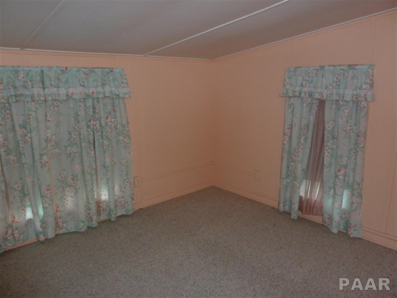8707 North Picture Ridge Road Peoria, IL 61615 - Photo 10 of 12 Gallery Image 10