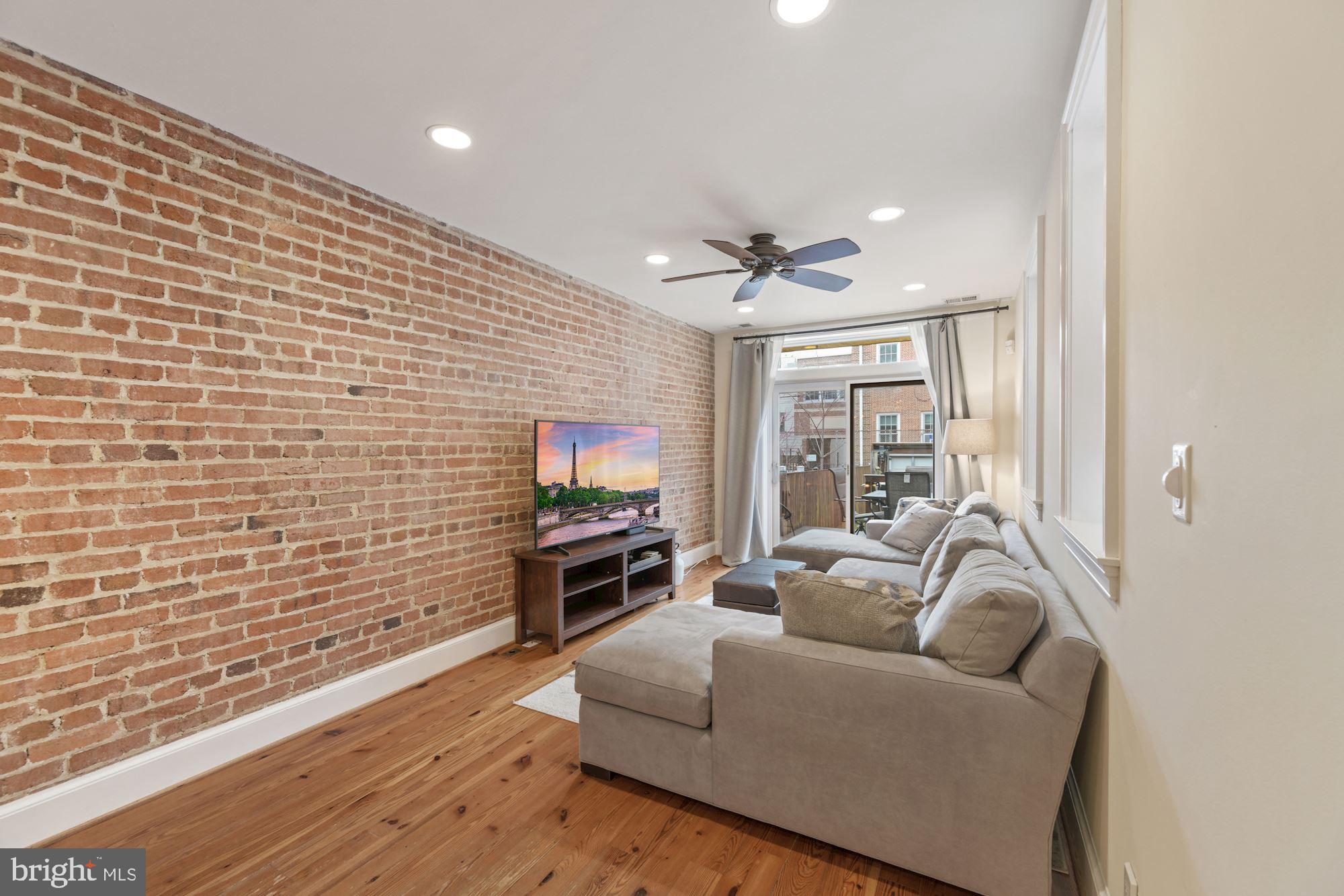 332 10th Street Northeast Washington, DC 20002 - Photo 6 of 32 Gallery Image 6