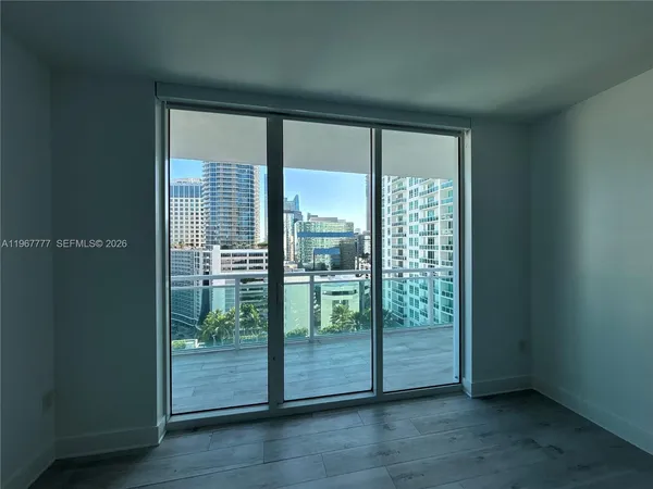 $4,200 | 950 Brickell Bay Drive, Unit 2007, Miami, FL 33131