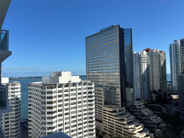 $4,200 | 950 Brickell Bay Drive, Unit 2007, Miami, FL 33131