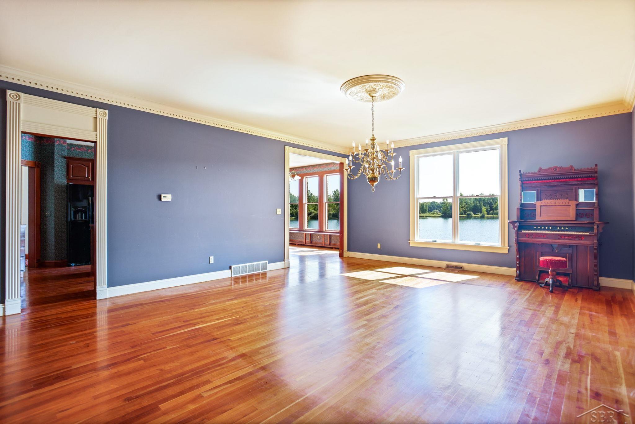 1555 South Graham Road Saginaw, MI 48609 - Photo 14 of 99 50150457-063d0aa5-c28d-4853-a685-d393020bb873.JPG