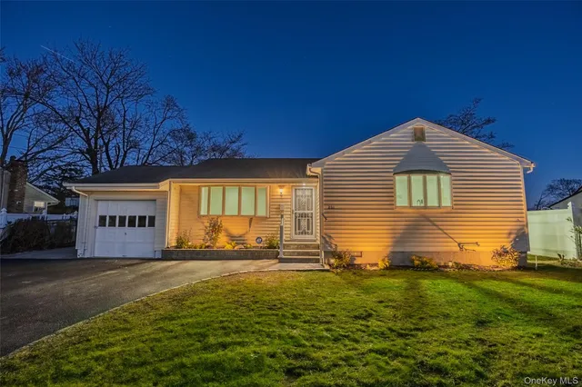 $649,000 | 201 Hilltop Drive, Brentwood, NY 11717