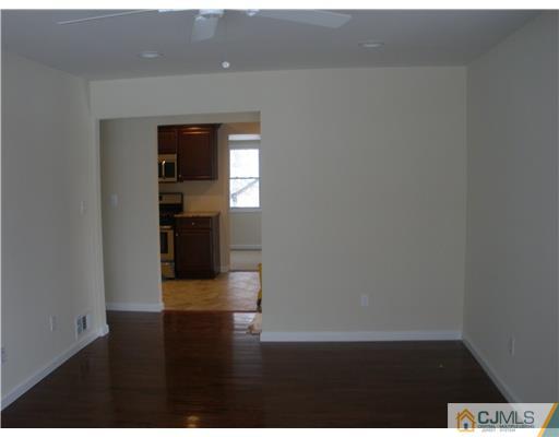 15 Roger Road Edison, NJ 08817 - Photo 2 of 12