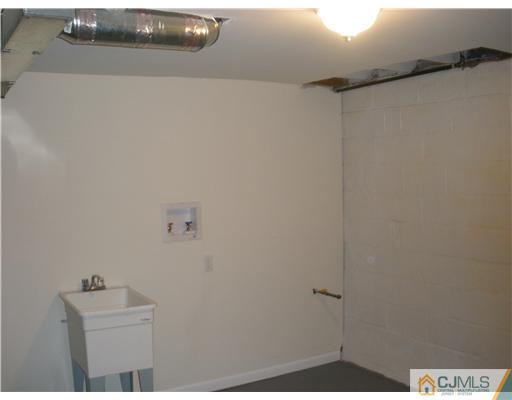 15 Roger Road Edison, NJ 08817 - Photo 11 of 12