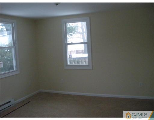 15 Roger Road Edison, NJ 08817 - Photo 7 of 12