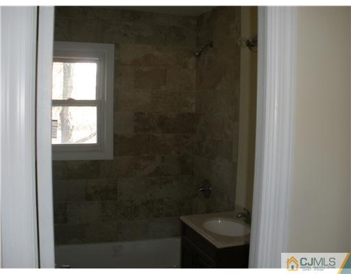 15 Roger Road Edison, NJ 08817 - Photo 8 of 12