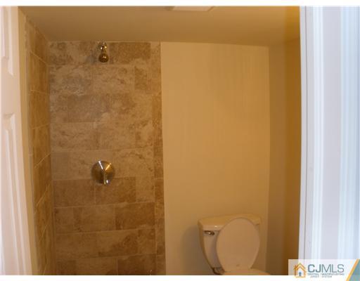 15 Roger Road Edison, NJ 08817 - Photo 9 of 12