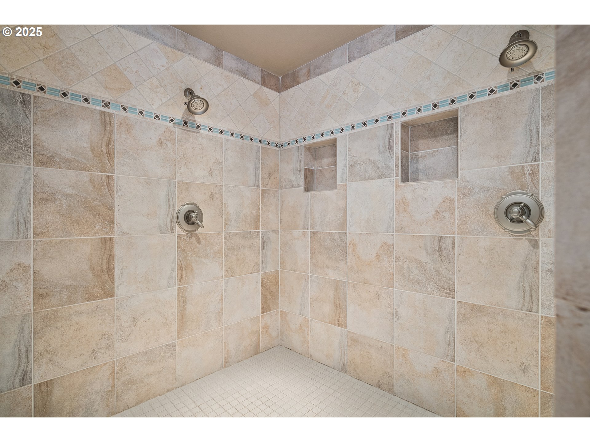 4906 Northwest Highpoint Drive Camas, WA 98607 - Photo 15 of 38