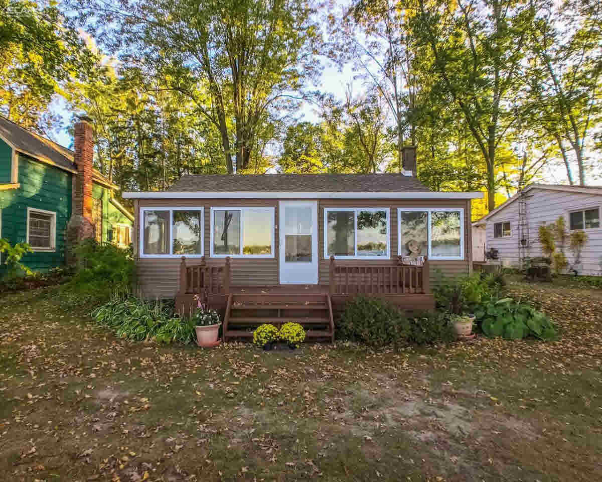 2285 Fisk Road Howell, MI 48843 - Photo 31 of 32 21374011-30.JPG