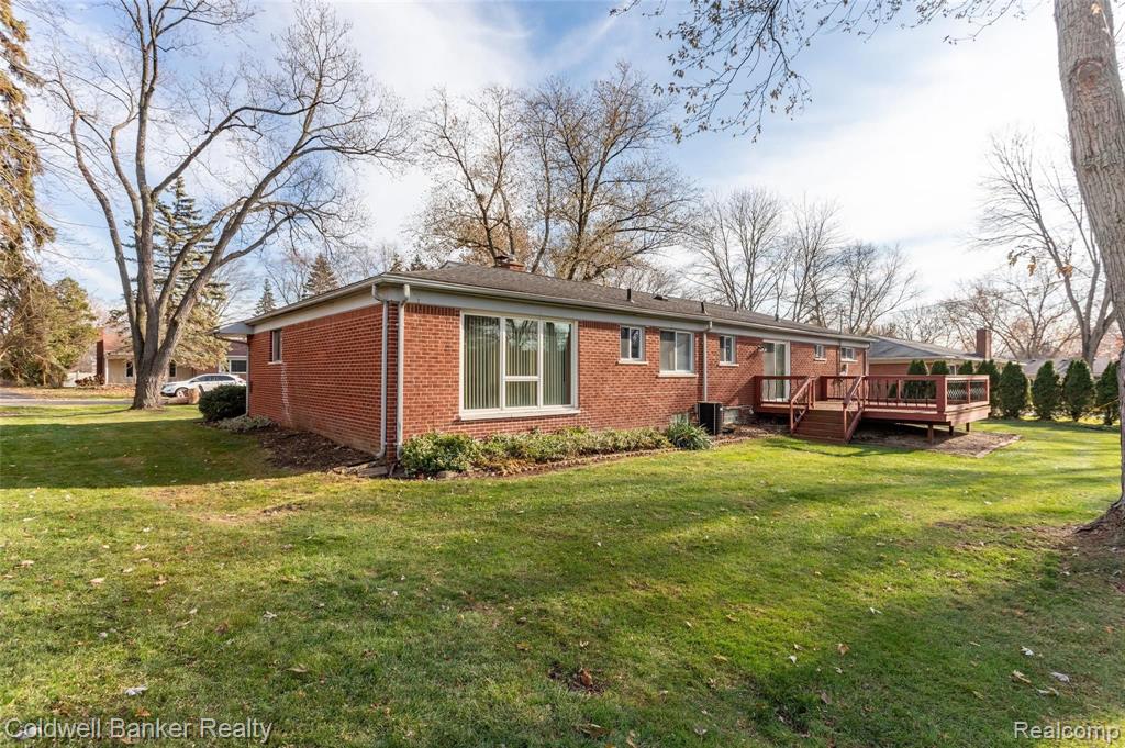 32143 Hearthstone Road Farmington Hills, MI 48334 - Photo 24 of 31