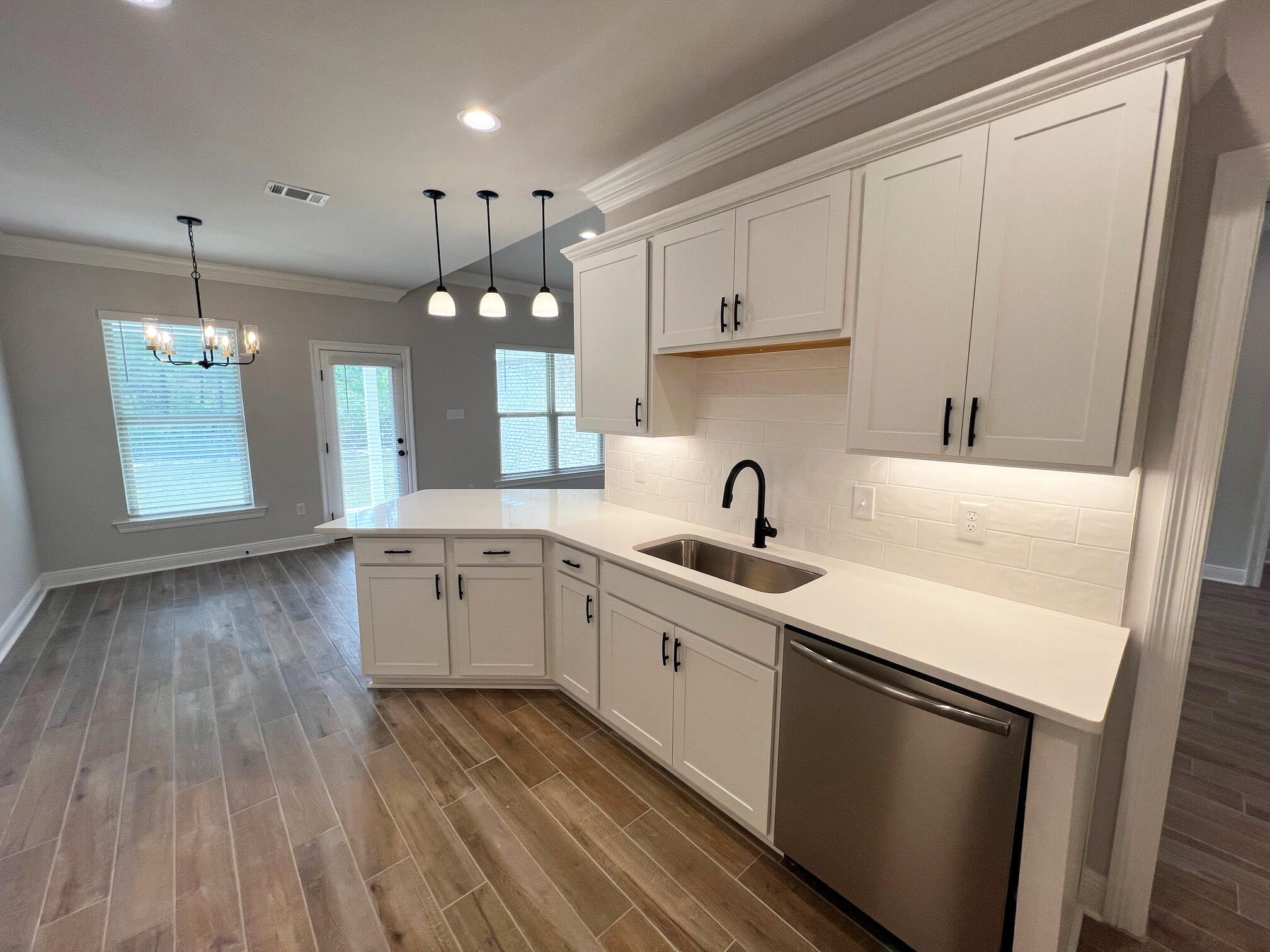 68 Apollo Avenue Freeport, FL 32439 - Photo 3 of 13 kitchen 2