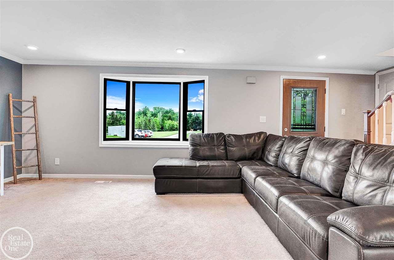 5046 Davis Road St. Clair, MI 48079 - Photo 6 of 34 50043877-5.JPG