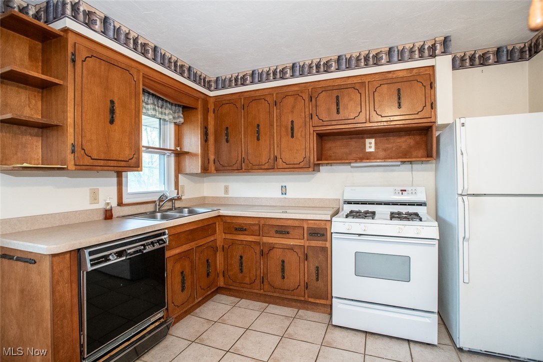 6763 Brandywine Road Parma Heights, OH 44130 - Photo 6 of 39