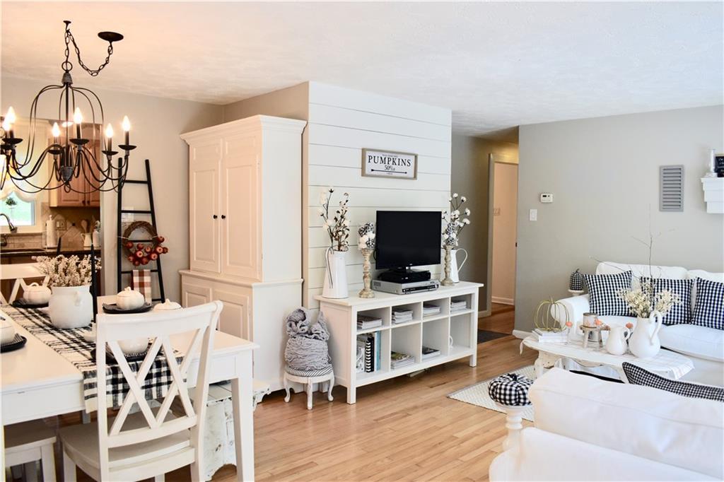4820 Girard Road Pittsburgh, PA 15227 - Photo 5 of 25 Gallery Image 5