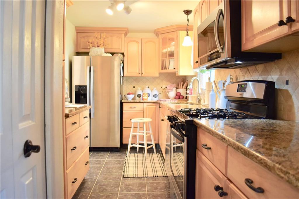 4820 Girard Road Pittsburgh, PA 15227 - Photo 9 of 25 Gallery Image 9