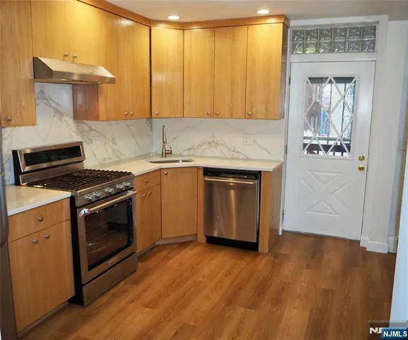 $2,300 | 410 Morningside Avenue, Unit 1, Fairview, NJ 07022