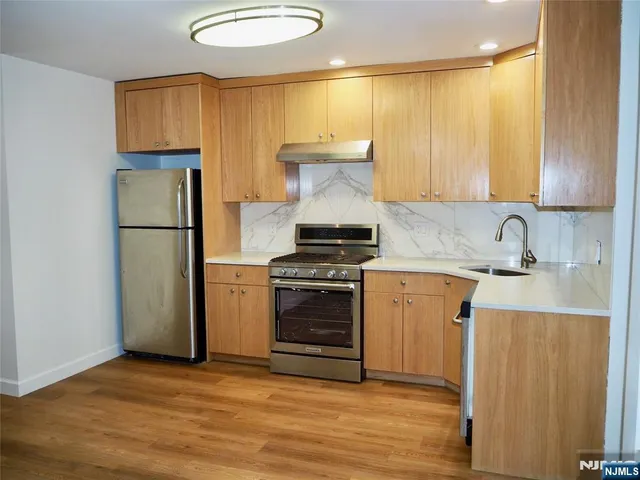 $2,300 | 410 Morningside Avenue, Unit 1, Fairview, NJ 07022
