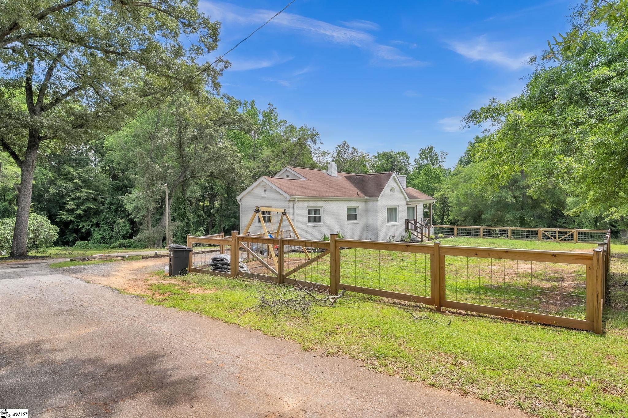 904 Highway 357 Greer, SC 29651 - Photo 32 of 38