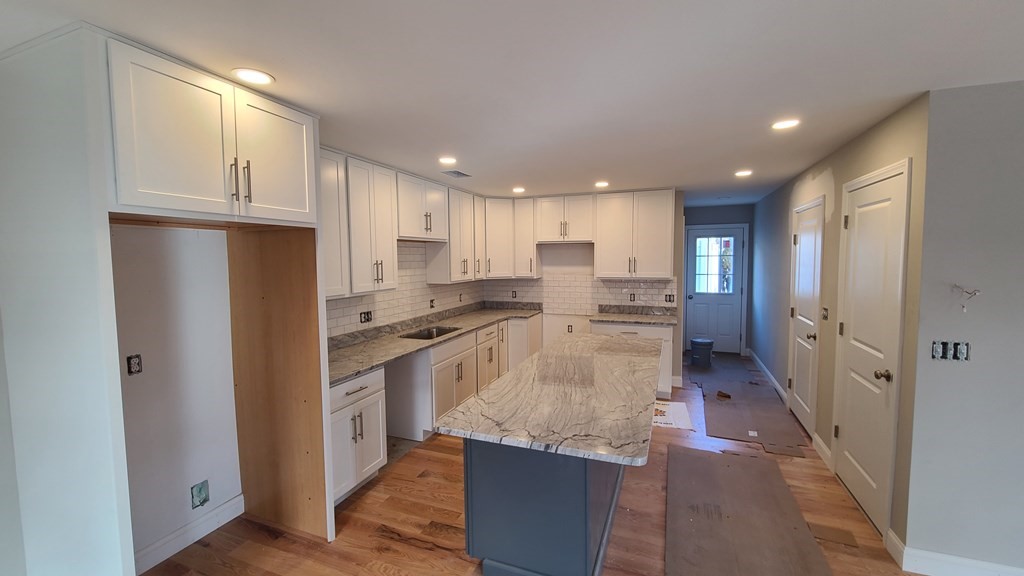 136 Green Street, Unit 2 Reading, MA 01867 - Photo 4 of 10 Gallery Image 4