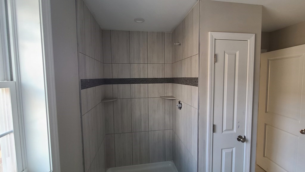 136 Green Street, Unit 2 Reading, MA 01867 - Photo 7 of 10 Gallery Image 7