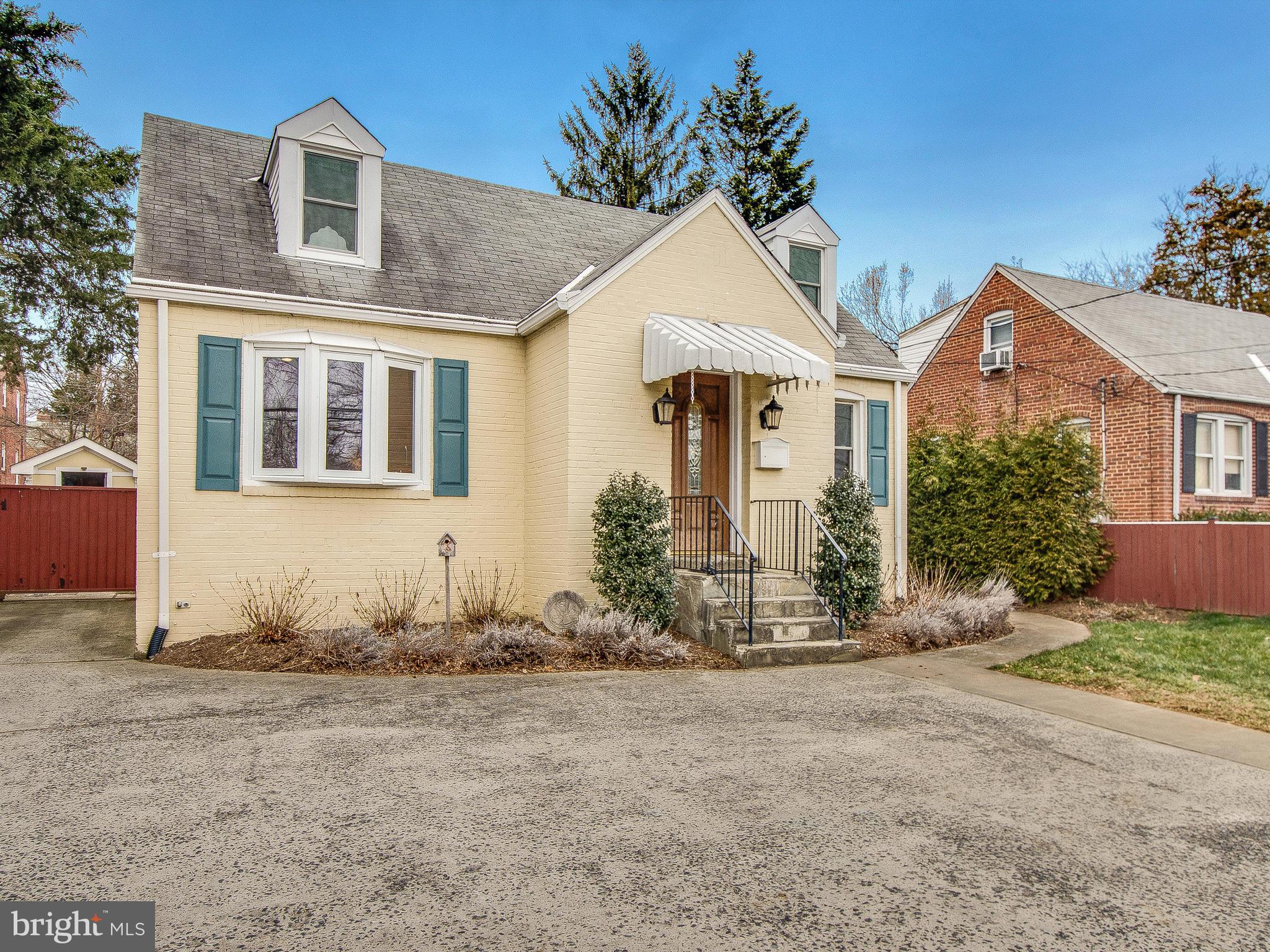 10202 Colesville Road Silver Spring, MD 20901 - Photo 3 of 30 4 bed/2 bath Cape Cod in great location.