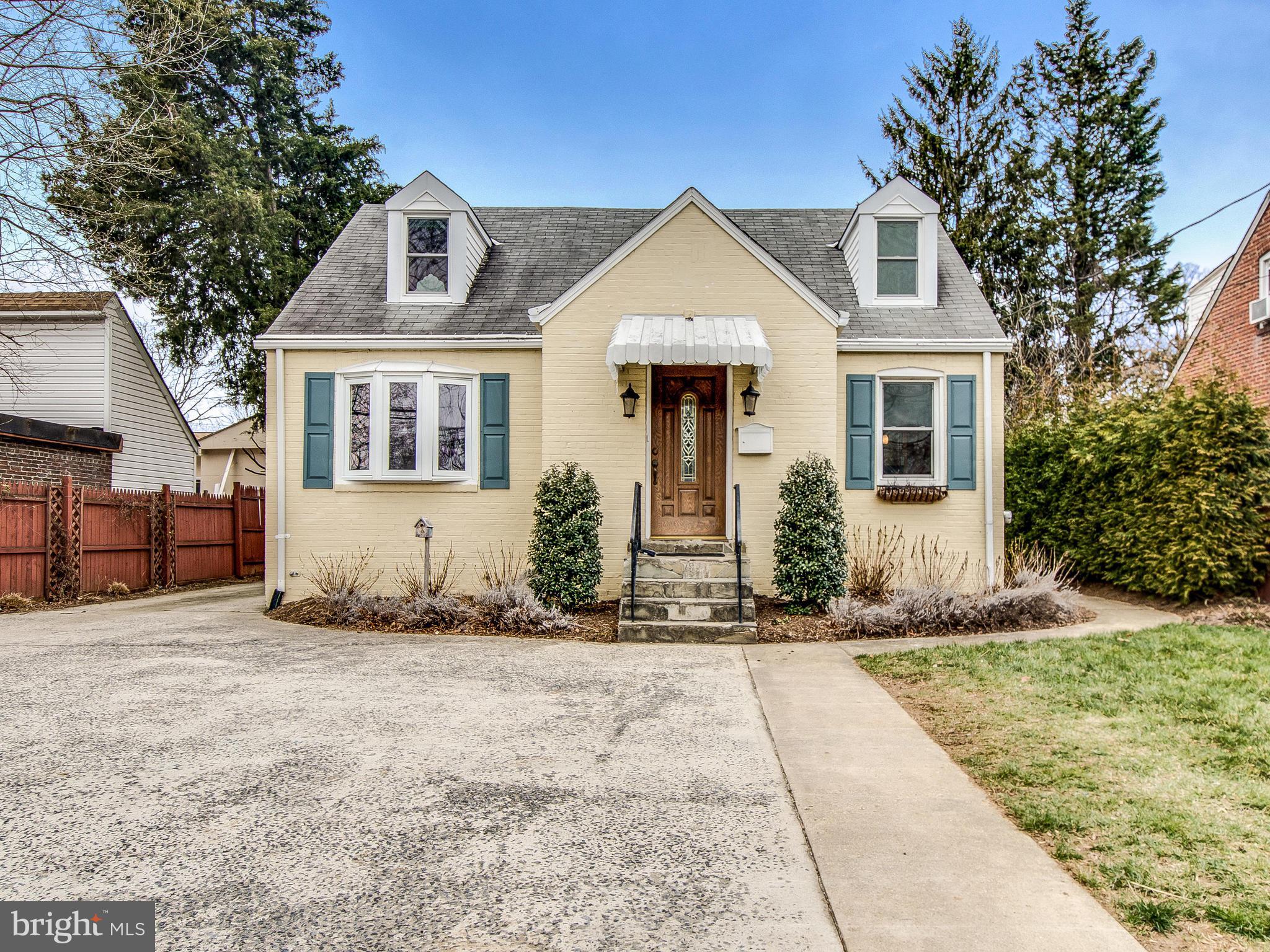 10202 Colesville Road Silver Spring, MD 20901 - Photo 4 of 30 Large gated driveway.