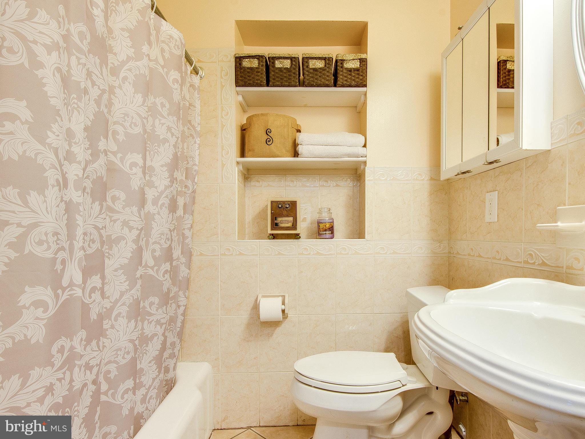 10202 Colesville Road Silver Spring, MD 20901 - Photo 9 of 30 Main level full bathroom.