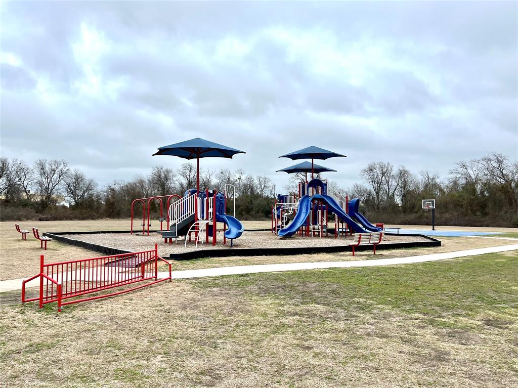 6725 Cold Water Drive Waco, TX 76712 - Photo 17 of 19 a view of a park with large trees