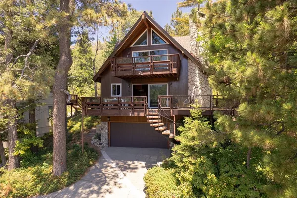 $749,000 | 27668 W Shore, Lake Arrowhead, CA 92352