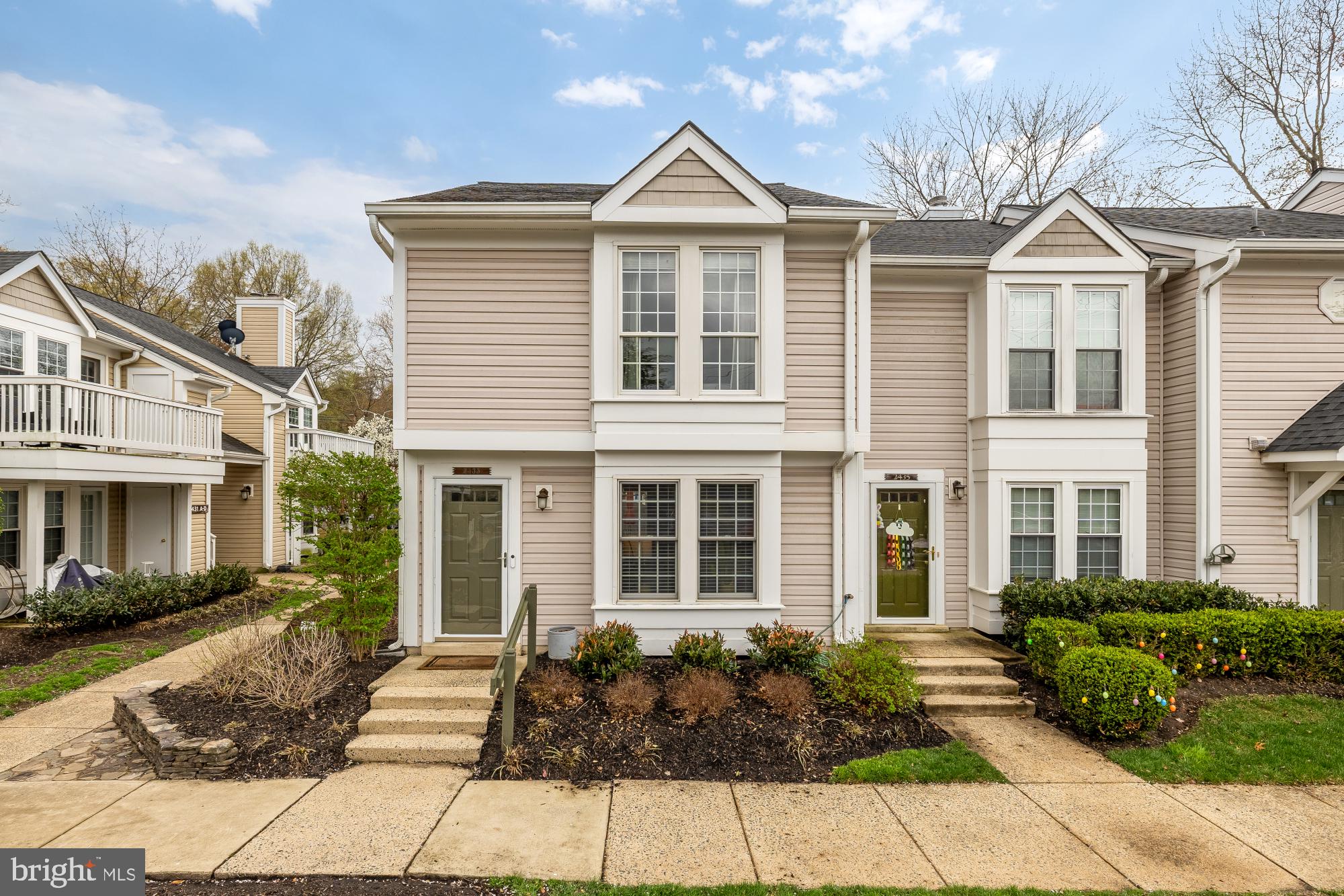 2433 South Walter Reed Drive, Unit 181 Arlington, VA 22206 - Photo 1 of 29