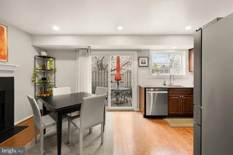 $585,000 | 2433 South Walter Reed Drive, Unit 181, Arlington, VA 22206